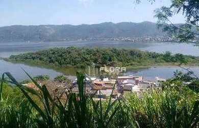 Imagem: O terreno possui 377m² de Área e está localizado em Camboinhas