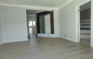 Imagem 16: Sobrado à venda em Maringá, Zona 05, com 4 suítes, com 421.59 m²