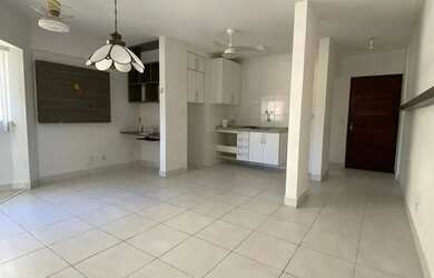 Imagem: O apartamento possui 1 Dormitório, 1 Banheiro, 1 Vaga na garagem