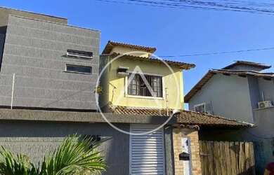 Imagem: A casa possui 2 Dormitórios, 2 Banheiros, 1 Vaga na garagem