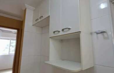 Imagem 9: Locação este confortável apartamento oferece 50m² de área bem distribuída,...