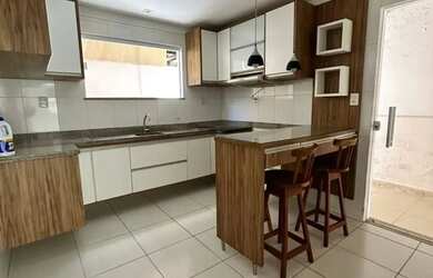 Imagem 2: Casa 4/4 com planejados no condomínio Portão do Sol em Buraquinho