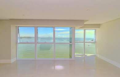 Imagem: O apartamento possui 4 Dormitórios, 4 Banheiros, 3 Vagas na