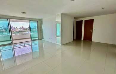 Imagem: O apartamento possui 3 Dormitórios, 5 Banheiros e 142m² de