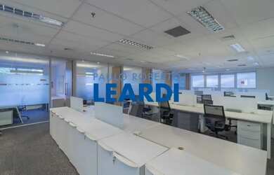 Imagem: O depósito possui 592m² de Área, Imóvel mobiliado e está