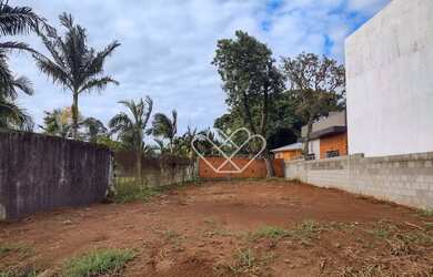 Imagem: O terreno possui 250m² de Área e está localizado em Salgado