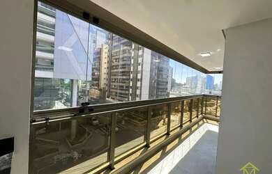 Imagem: O apartamento possui 4 Dormitórios, 1 Banheiro, 2 Vagas na