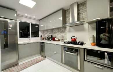 Imagem 12: Apartamento à VENDA, 3 suítes, 4 garagens, à 200 metros da Beira Mar Norte em Florianópol