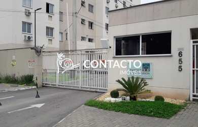 Imagem: O apartamento possui 2 Dormitórios, 1 Banheiro, 1 Vaga na garagem