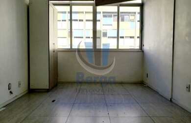 Imagem: A kitnet possui 1 Dormitório, 1 Banheiro, 30m² de Área e