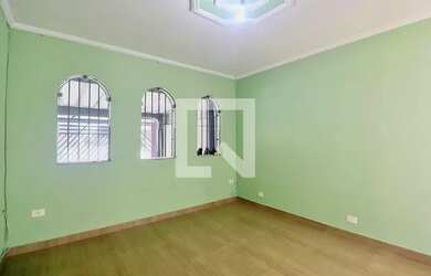 Imagem: A casa possui 3 Dormitórios, 3 Banheiros, 2 Vagas na garagem