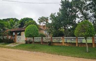 Imagem: A casa em condomínio possui 5 Dormitórios, 5 Banheiros, 5