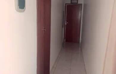 Imagem: A casa possui 2 Dormitórios, 1 Banheiro, 3 Vagas na garagem