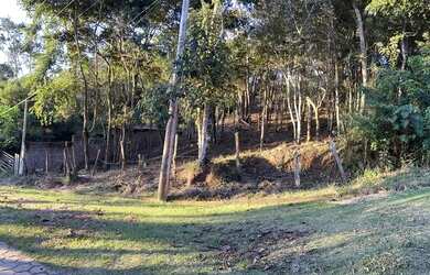 Imagem: O terreno possui 1.000m² de Área, Imóvel novo e está localizado