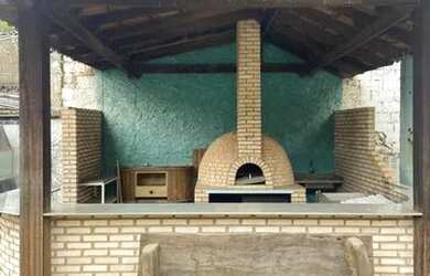 Imagem: A casa possui 3 Dormitórios, 2 Banheiros, 90m² de Área e