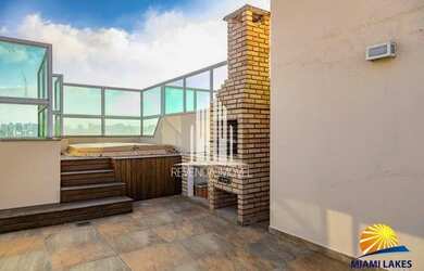 Imagem: O apartamento na cobertura possui 3 Dormitórios, 4 Banheiros