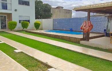 Imagem: A casa possui 3 Dormitórios, 3 Banheiros, 4 Vagas na garagem