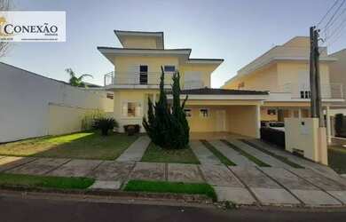 Imagem: A casa em condomínio possui 3 Dormitórios, 1 Banheiro, 4 Vagas