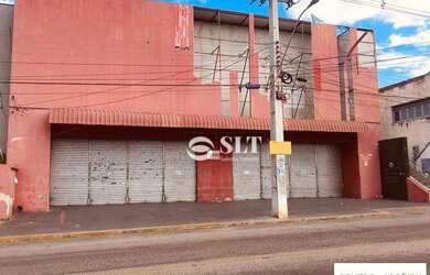 Imagem: A casa possui 1 Dormitório, 3 Banheiros, 1318m² de Área e