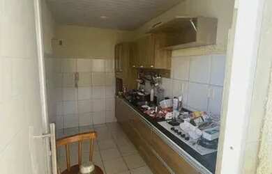 Imagem: A casa possui 3 Dormitórios, 2 Banheiros, 100m² de Área e