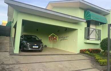 Imagem: A casa possui 3 Dormitórios, 4 Banheiros, 5 Vagas na garagem