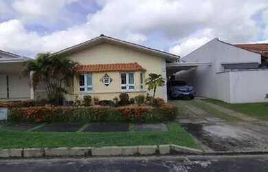 Imagem: A casa em condomínio possui 4 Dormitórios, 4 Banheiros, 2