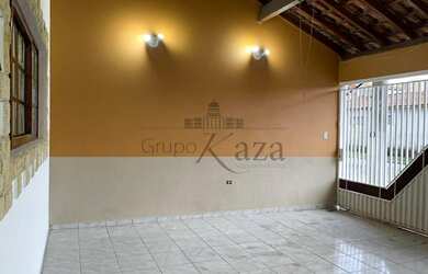 Imagem: A casa possui 2 Dormitórios, 2 Banheiros, 1 Vaga na garagem