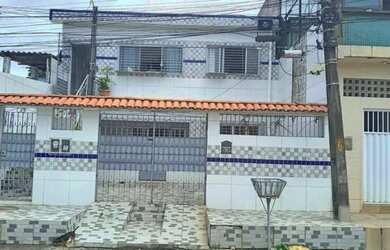 Imagem: A casa possui 2 Dormitórios, 2 Banheiros, 1 Vaga na garagem