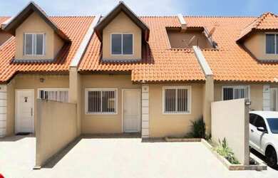 Imagem: A casa em condomínio possui 4 Dormitórios, 2 Banheiros, 2