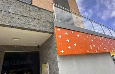 Imagem: O depósito possui 5 Vagas na garagem e 1000m² de Área e está