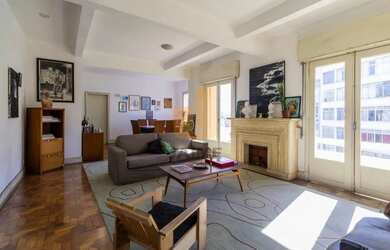 Imagem: O apartamento possui 5 Dormitórios, 4 Banheiros, 240m² de