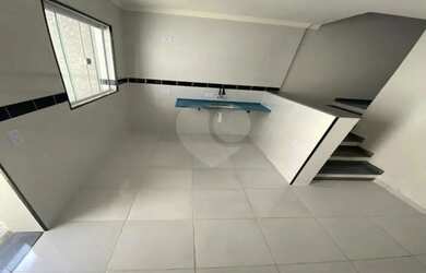 Imagem: A casa possui 2 Dormitórios, 3 Banheiros, 2 Vagas na garagem