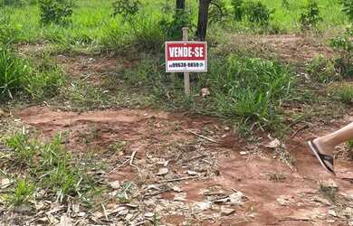 Imagem: O terreno possui 250m² de Área e está localizado em Tubalina