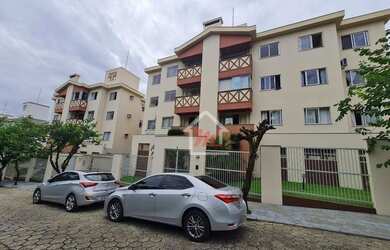 Imagem: O apartamento possui 3 Dormitórios, 1 Banheiro, 1 Vaga na garagem