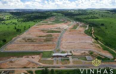 Imagem: O terreno possui 500m² de Área e está localizado em Senador