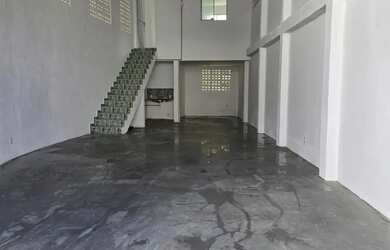 Imagem 9: ALUGO GALPÃO EM ITAPUÃ COM 100M² DE ÁREA PRIVATIVA, R$ 4.500,00 INCLUSO IPTU!!!