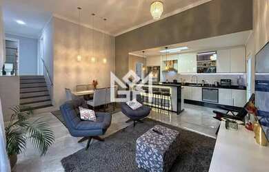 Imagem: A casa possui 5 Dormitórios, 4 Banheiros, 3 Vagas na garagem