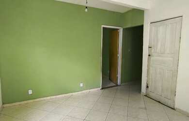 Imagem: A casa possui 2 Dormitórios e 1 Banheiro e está localizado