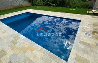 Imagem: A casa possui 1 Dormitório, 1 Banheiro, 2 Vagas na garagem