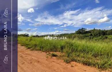 Imagem: O terreno possui 3800m² de Área e está localizado em Santa