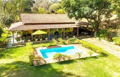 Imagem: A fazenda possui 15.000m² de Área e está localizado em Pimentas