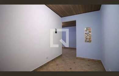 Imagem: A casa possui 2 Dormitórios, 2 Banheiros, 2 Vagas na garagem