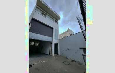 Imagem: O depósito possui 300m² de Área e está localizado em Vila