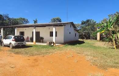 Imagem: A chácara possui 2500m² de Área e está localizado em Setor