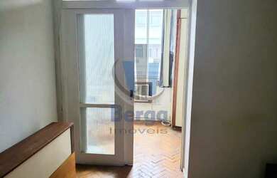 Imagem: A kitnet possui 1 Dormitório, 1 Banheiro, 30m² de Área e