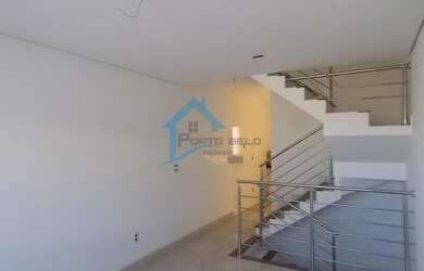 Imagem: A casa possui 2 Dormitórios, 2 Banheiros, 2 Vagas na garagem