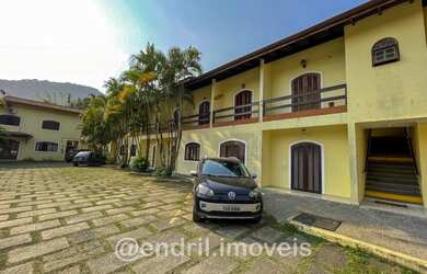 Imagem: A casa em condomínio possui 3 Dormitórios, 2 Banheiros, 1