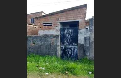 Imagem: A casa possui 3 Dormitórios, 2 Banheiros, 300m² de Área e