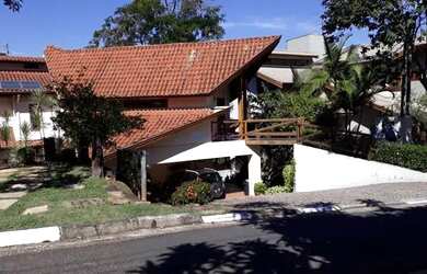 Imagem: A casa em condomínio possui 4 Dormitórios, 5 Banheiros, 4