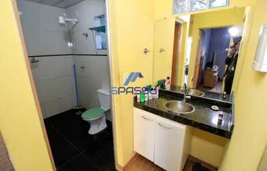 Imagem: A casa possui 2 Dormitórios, 1 Banheiro, 4 Vagas na garagem